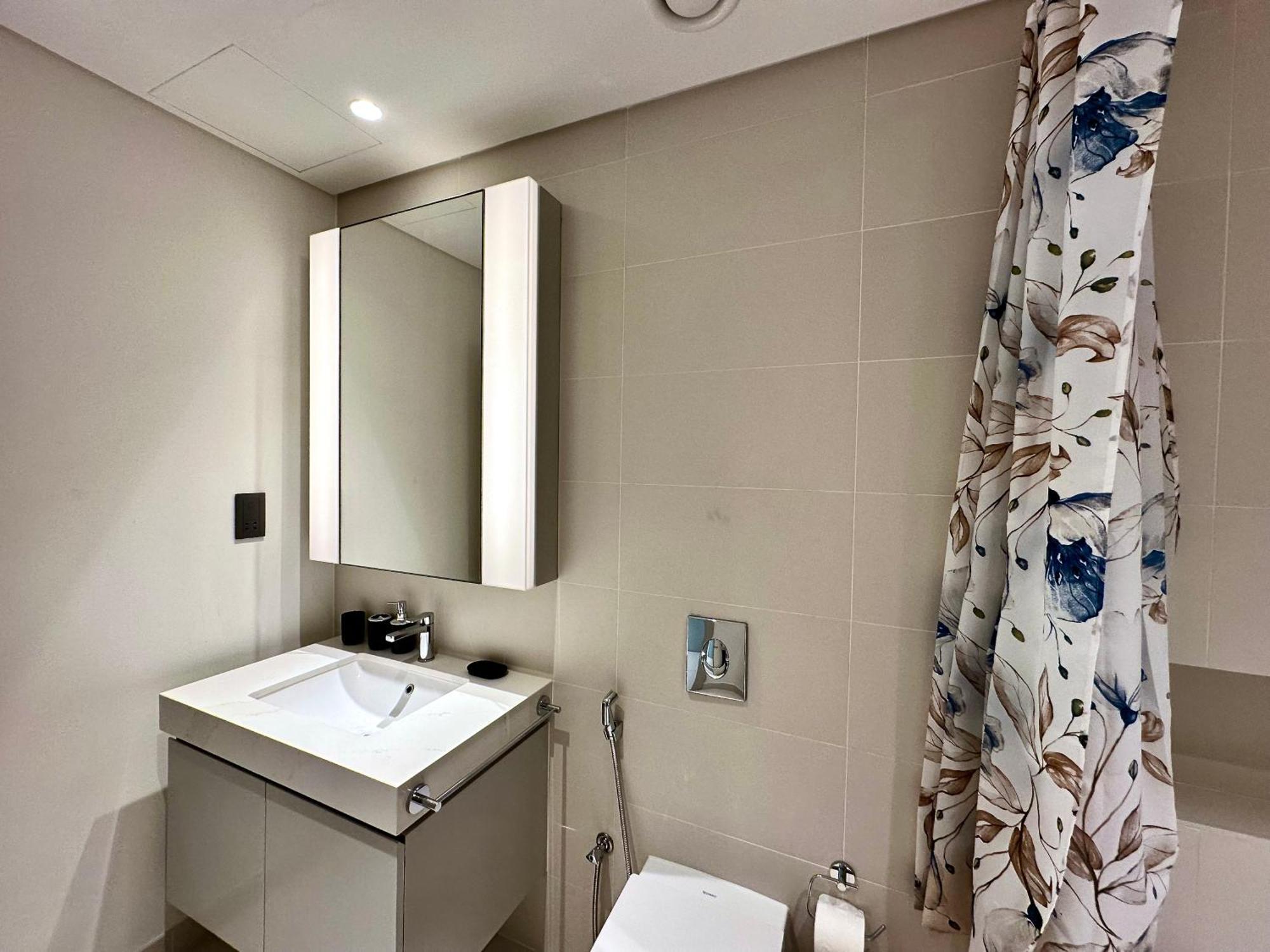 ドバイLux Bnb I Sun Rise Bay I Palm & Sea Viewアパートメント エクステリア 写真